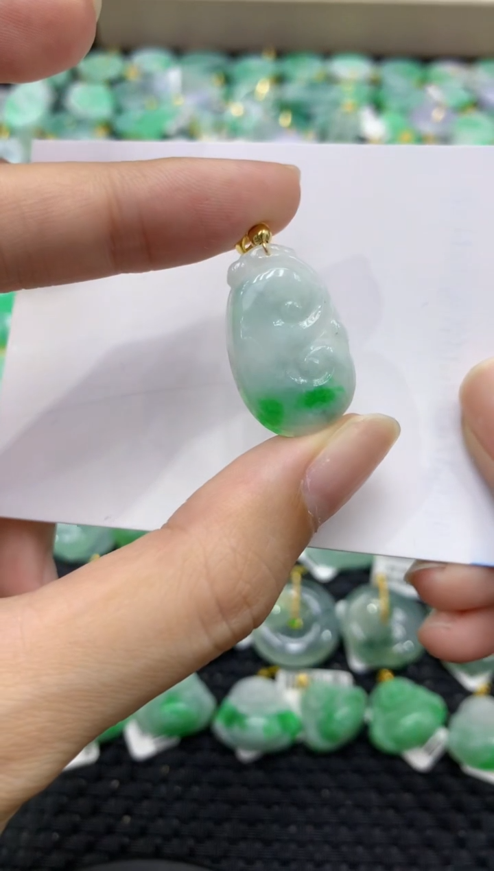 颈饰未镶嵌翡翠天然缅甸翡翠A货