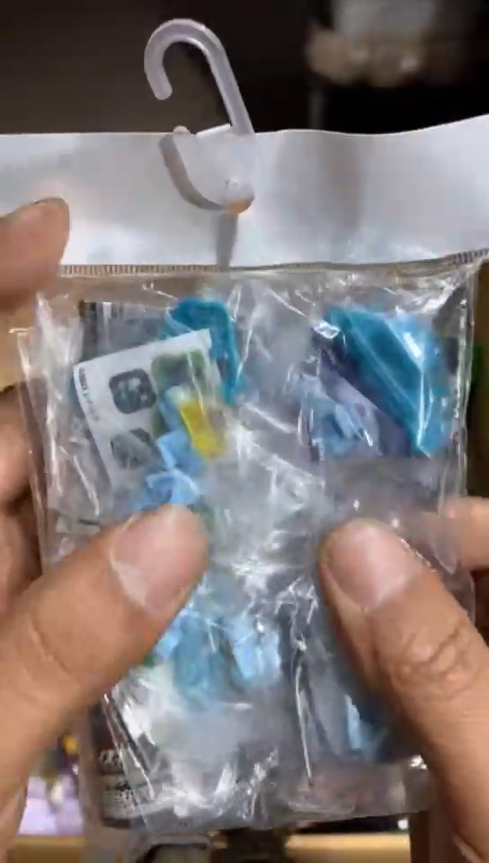 8新冰*心中古商品，瑕疵品，不保好坏。500