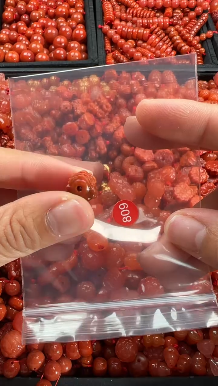 【闪购商品】南红玛瑙颈饰未镶嵌1