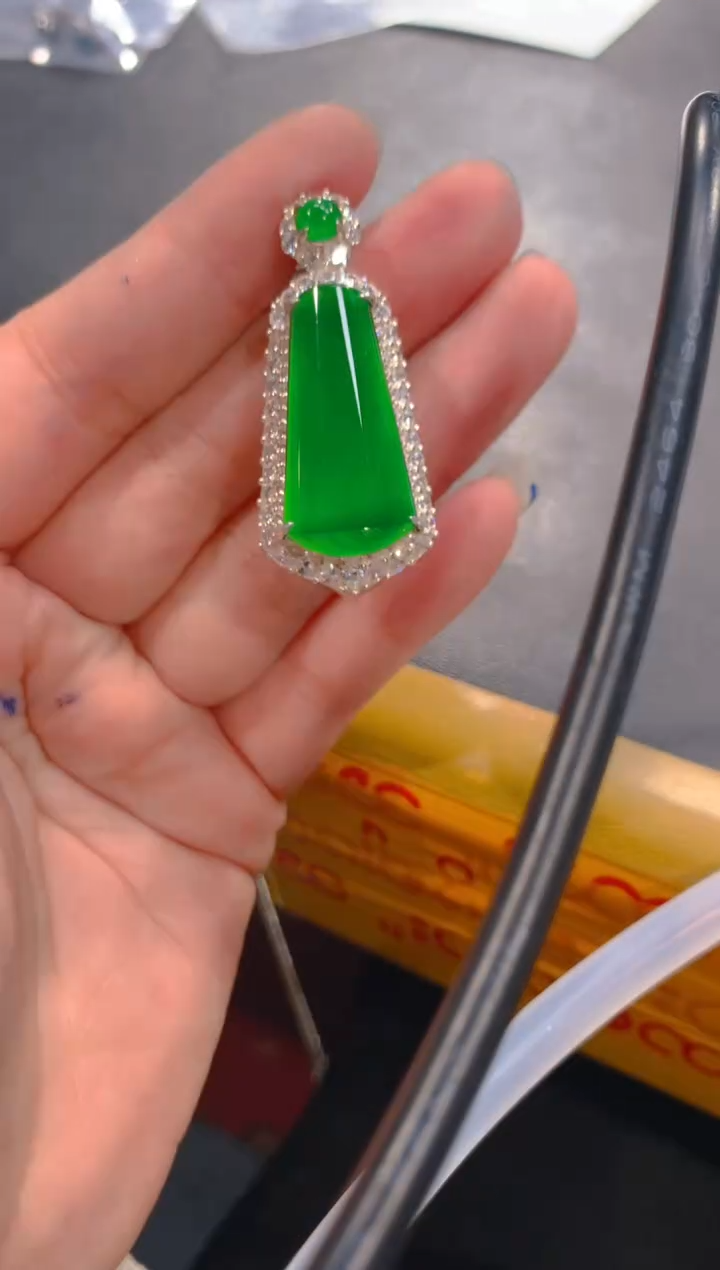 【闪购商品】定制翡翠未镶嵌108多样性发货（发其一）