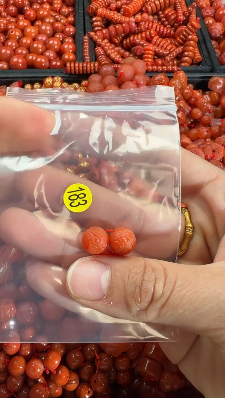 【闪购商品】南红玛瑙颈饰未镶嵌1