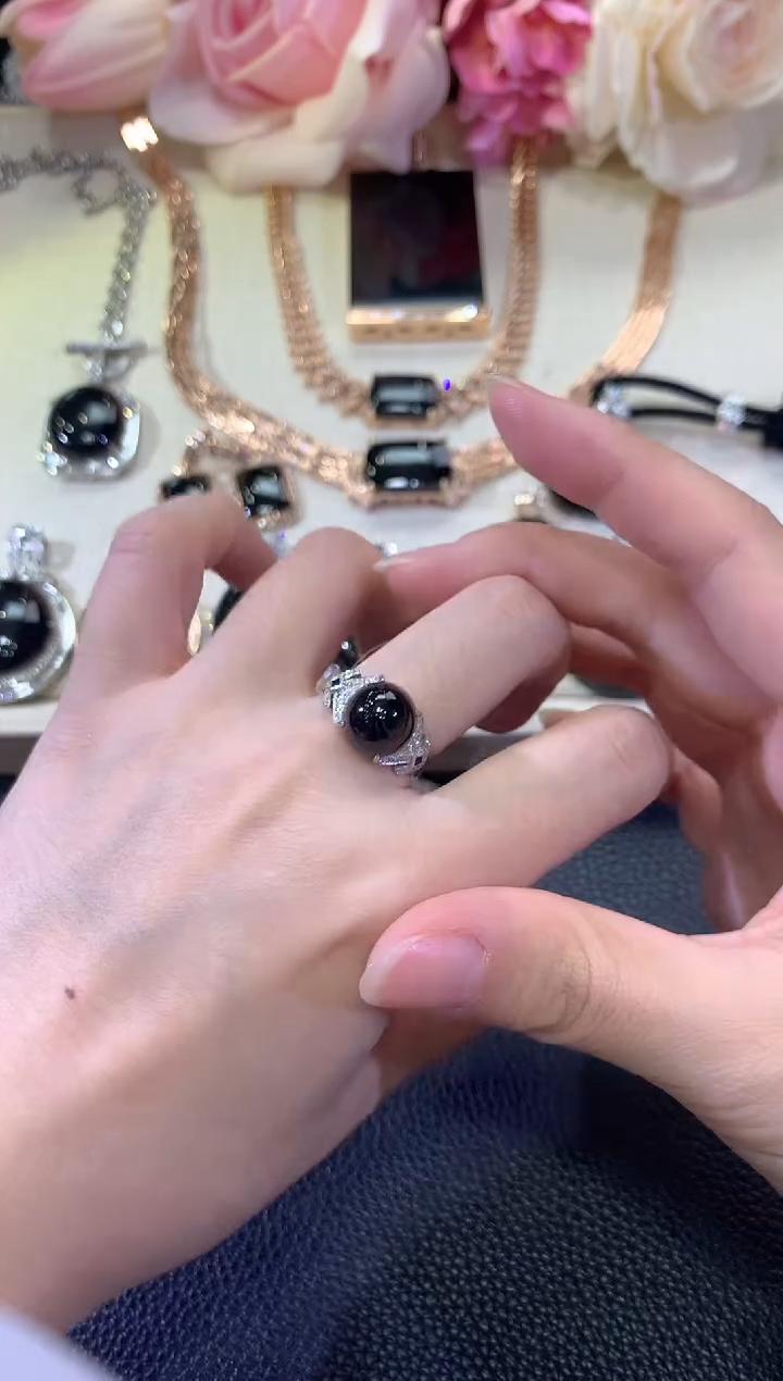 18K金镶嵌戒指翡翠c155    