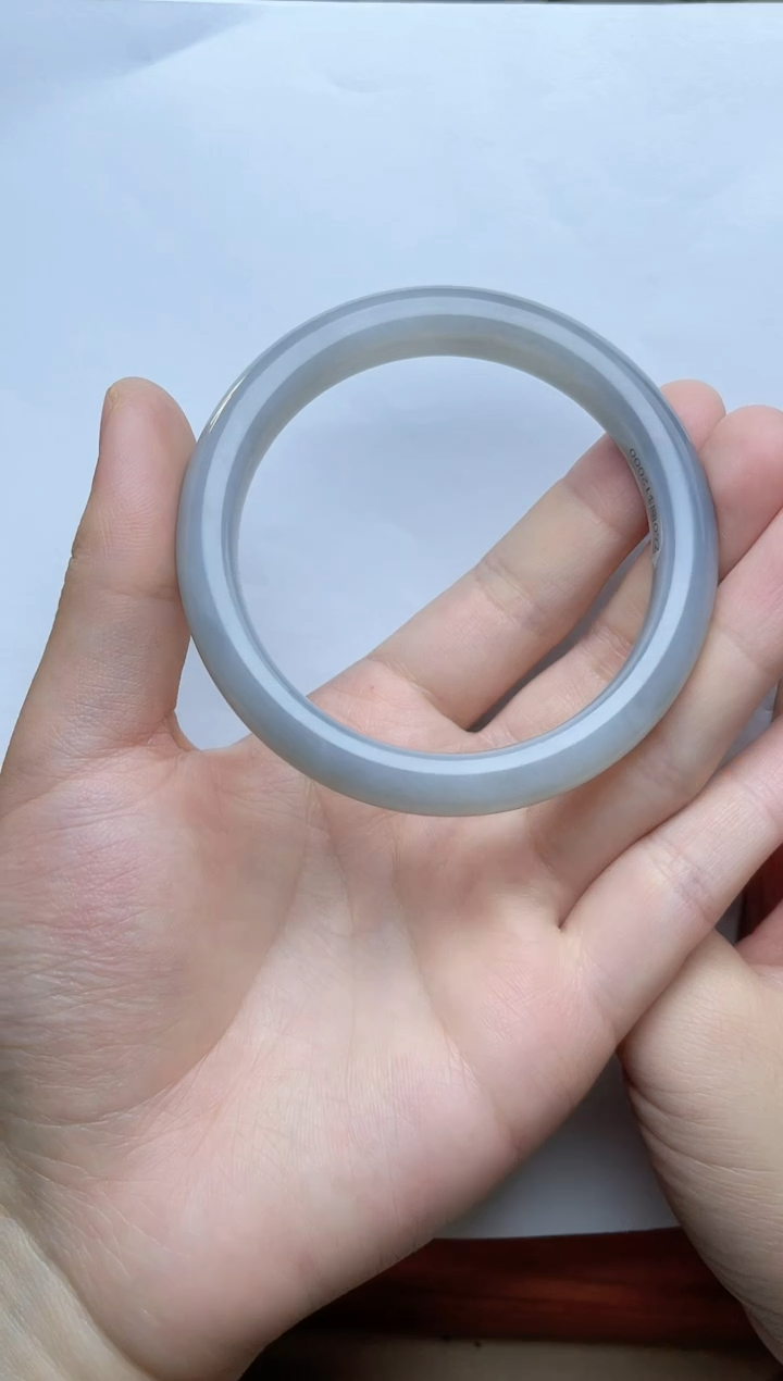 【闪购商品】和田玉手镯未镶嵌60圈口kk