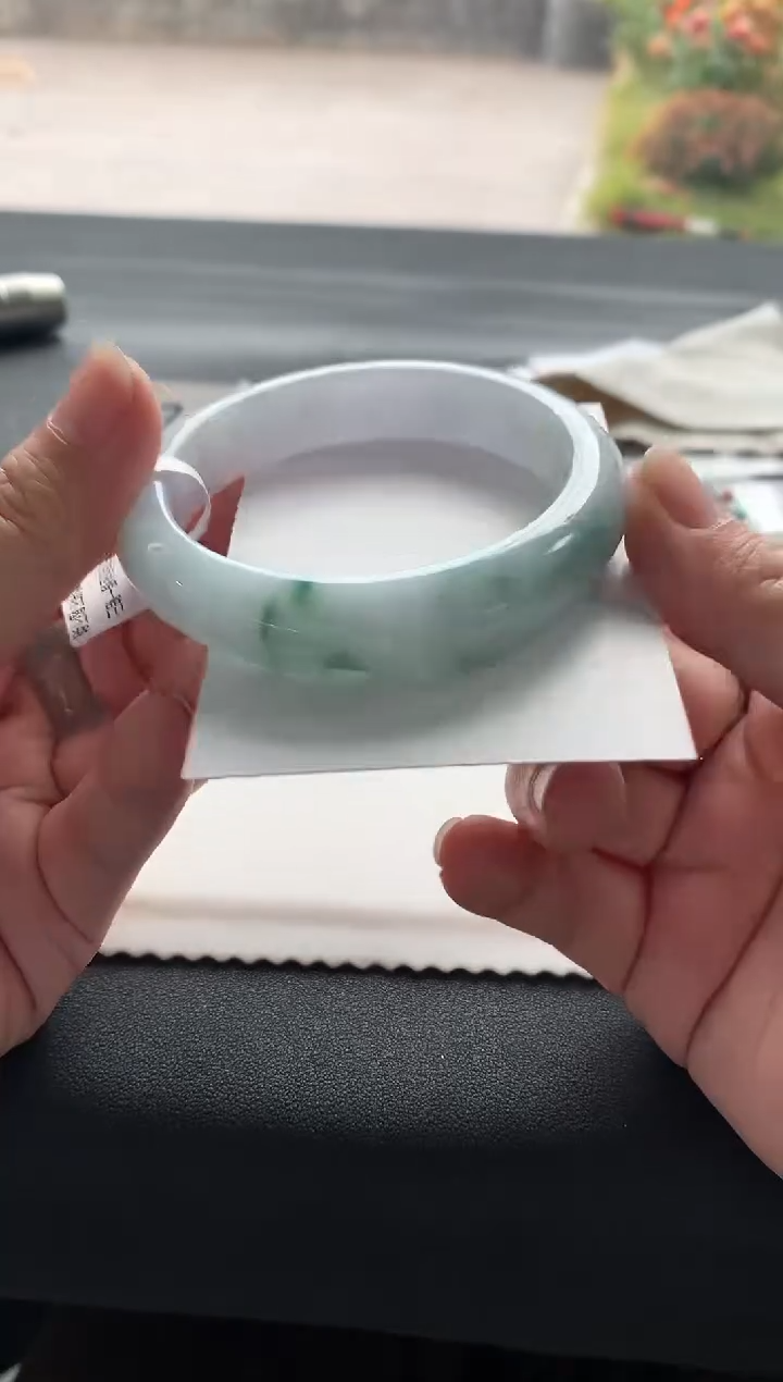 【闪购商品】翡翠手镯未镶嵌56.8正圈买断Y1243