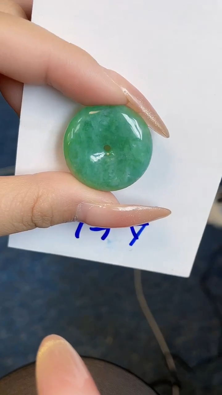 【闪购商品】翡翠颈饰未镶嵌00000000