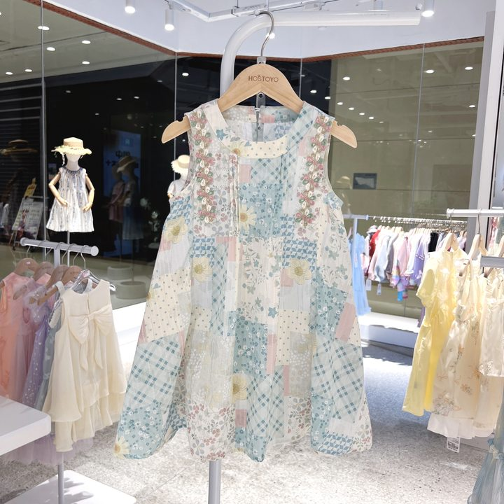 2025夏季女童舒适休闲无袖碎花满印连衣裙17630470204