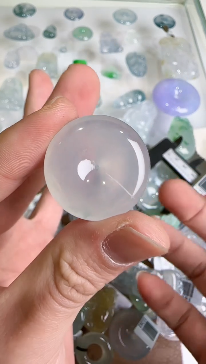 【闪购商品】翡翠吊坠(不含链)未镶嵌··