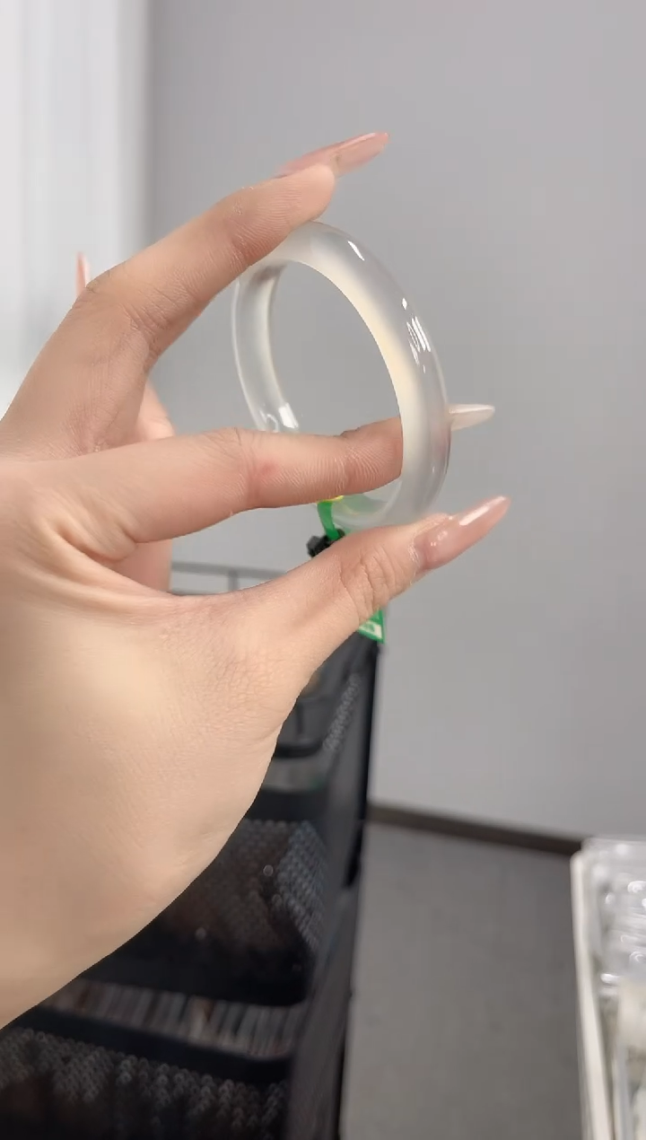 【闪购商品】玛瑙/玉髓手镯未镶嵌53-54圈