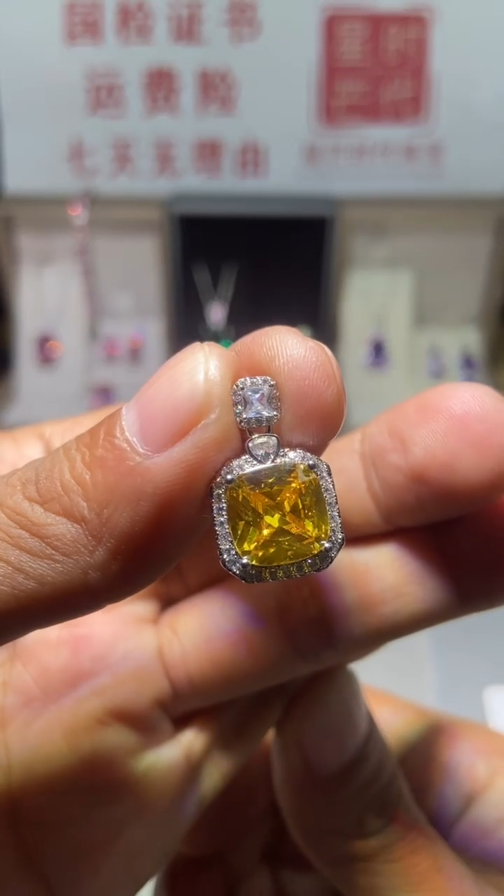 吊坠(赠链)铂Pt950镶嵌钻石H Z F 