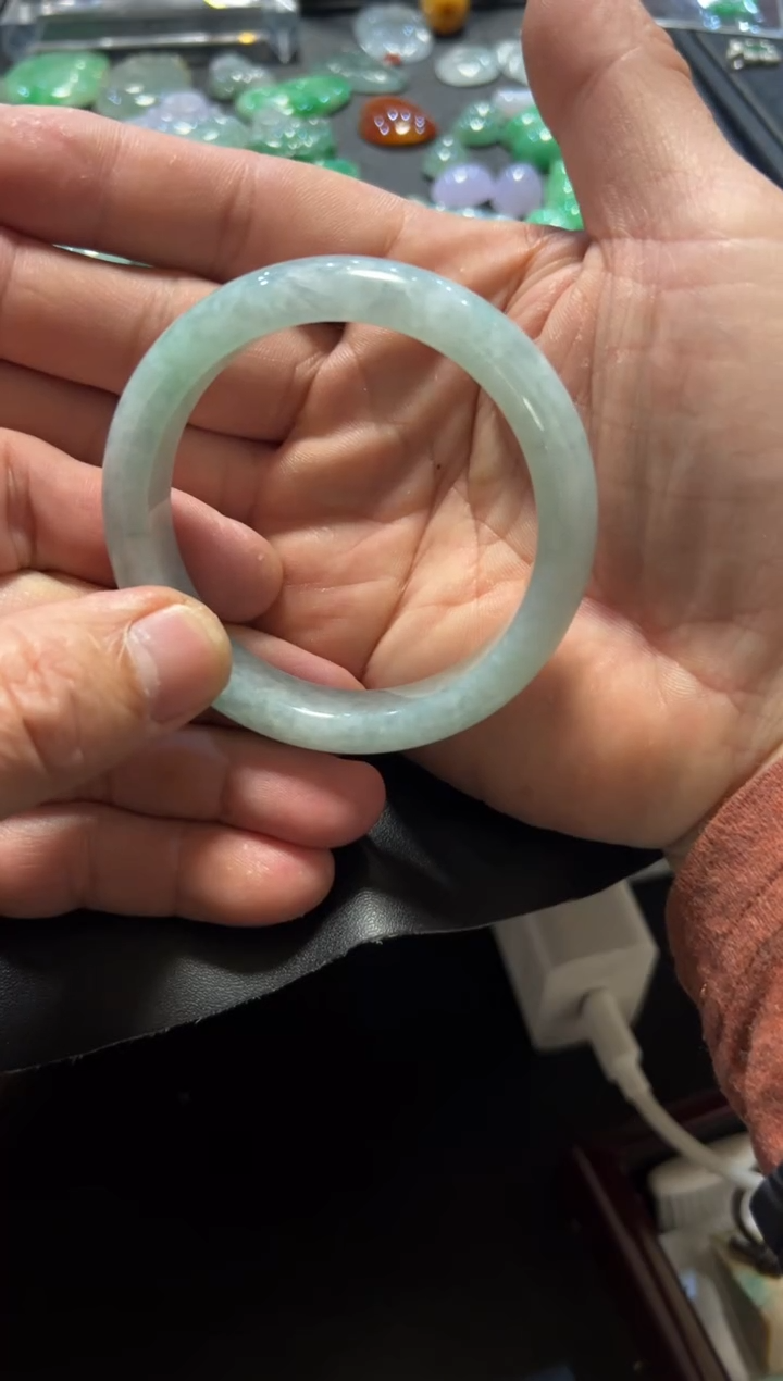 【闪购商品】翡翠手镯未镶嵌正圈手镯