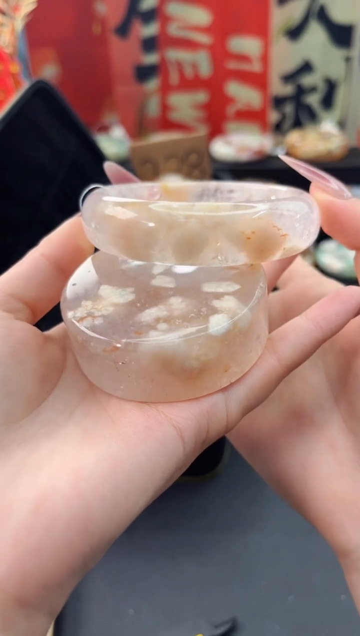 【闪购商品】石英质玉手镯未镶嵌赠送镯心（61圈口）