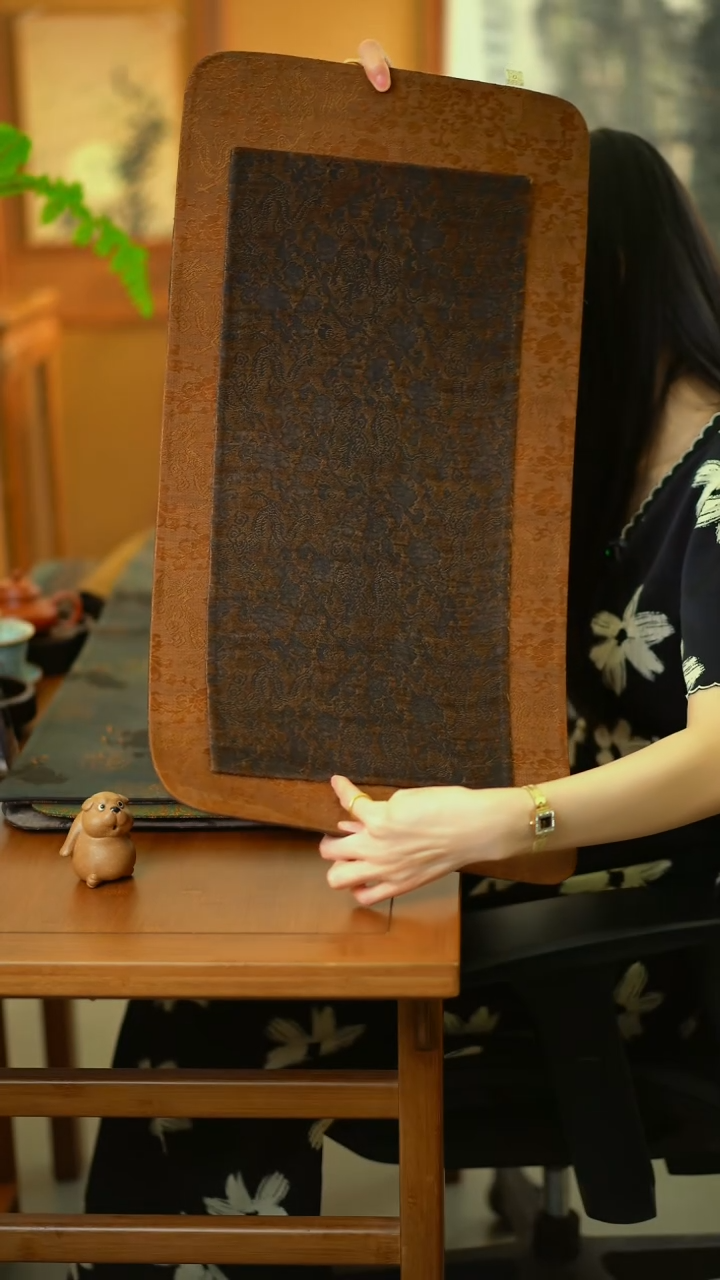 大片龙腾加小龙腾