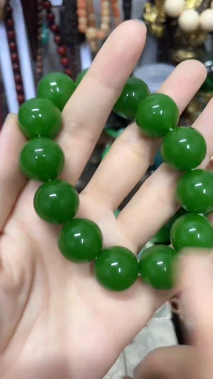 摆件主播推荐如图所示