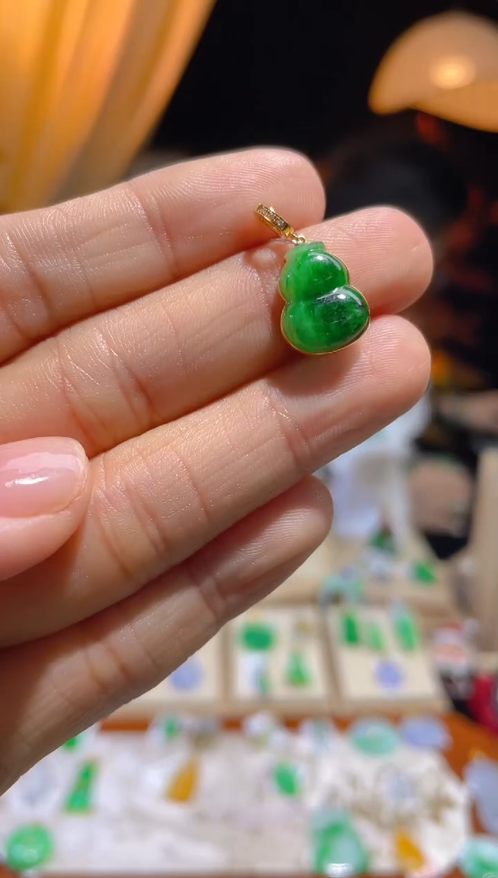 【闪购商品】翡翠颈饰18K金镶嵌假一赔三