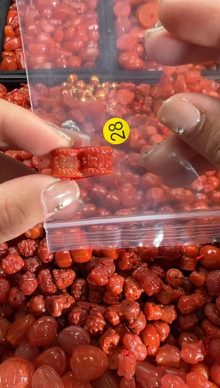 【闪购商品】南红玛瑙颈饰未镶嵌1