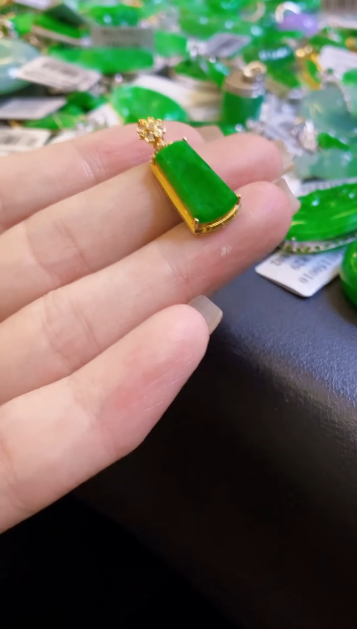 【闪购商品】定制翡翠18K金镶嵌无事牌