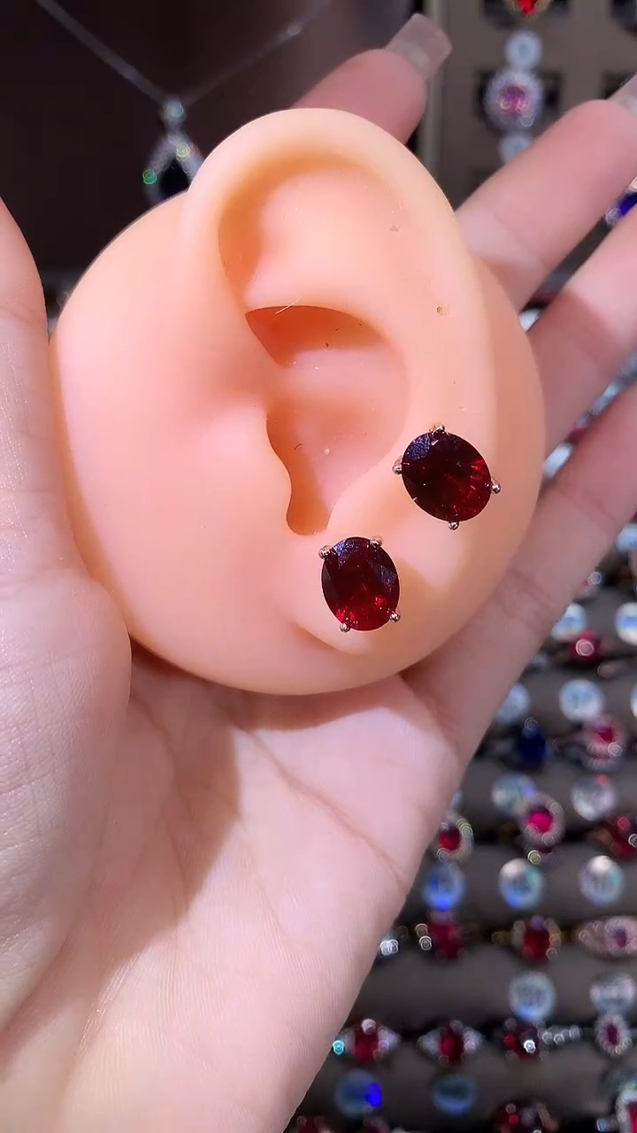 银S925镶嵌耳饰红宝石810酒红