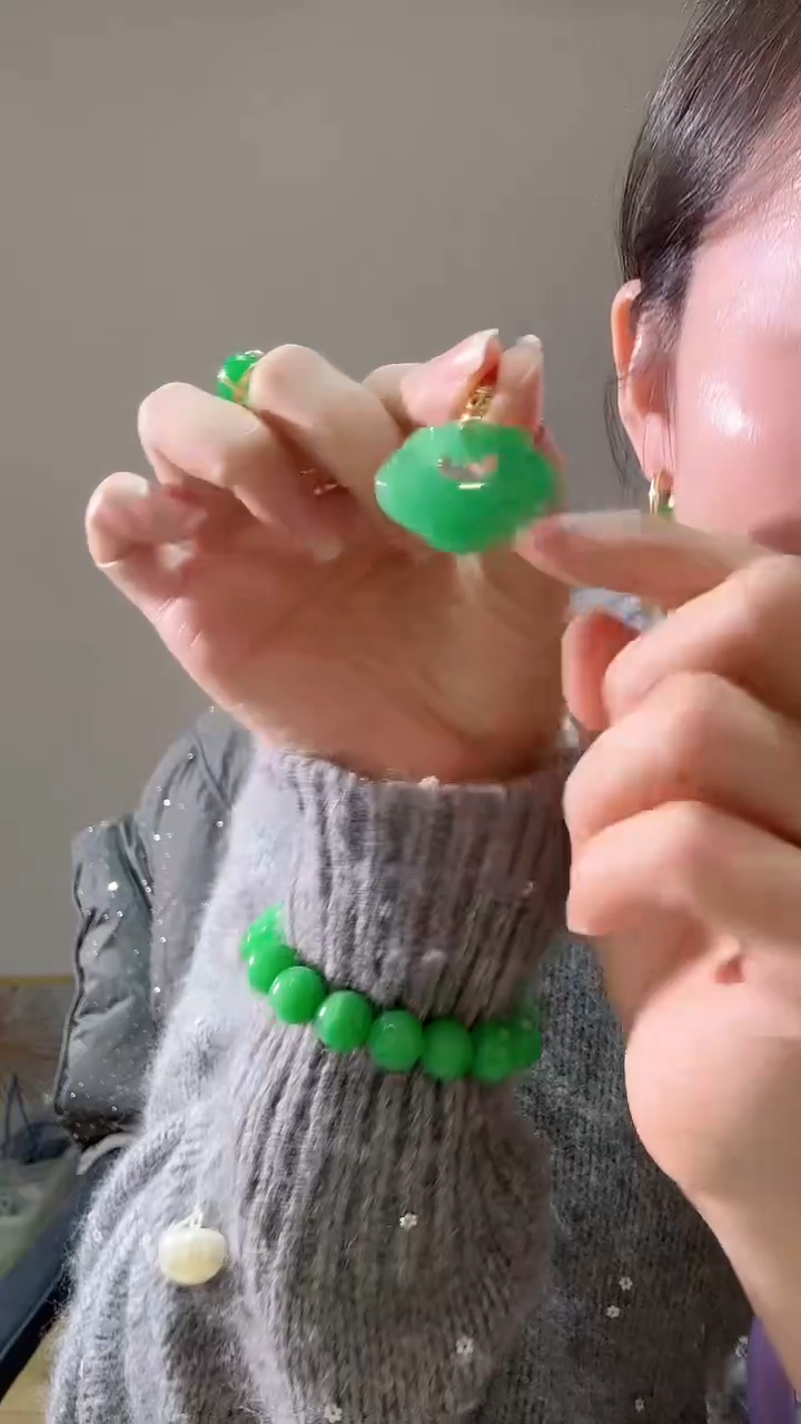 颈饰未镶嵌翡翠甜祥云