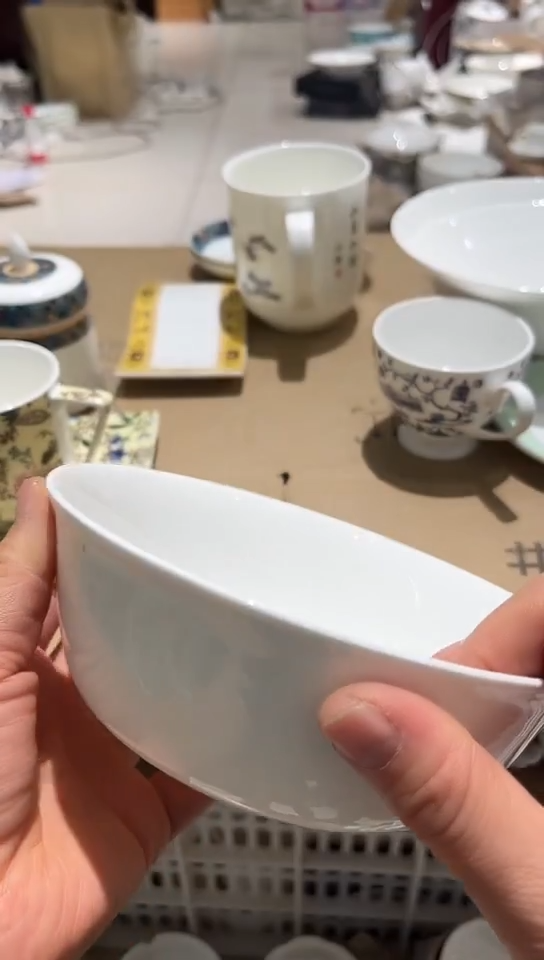 骨瓷隆达骨瓷6面碗2个