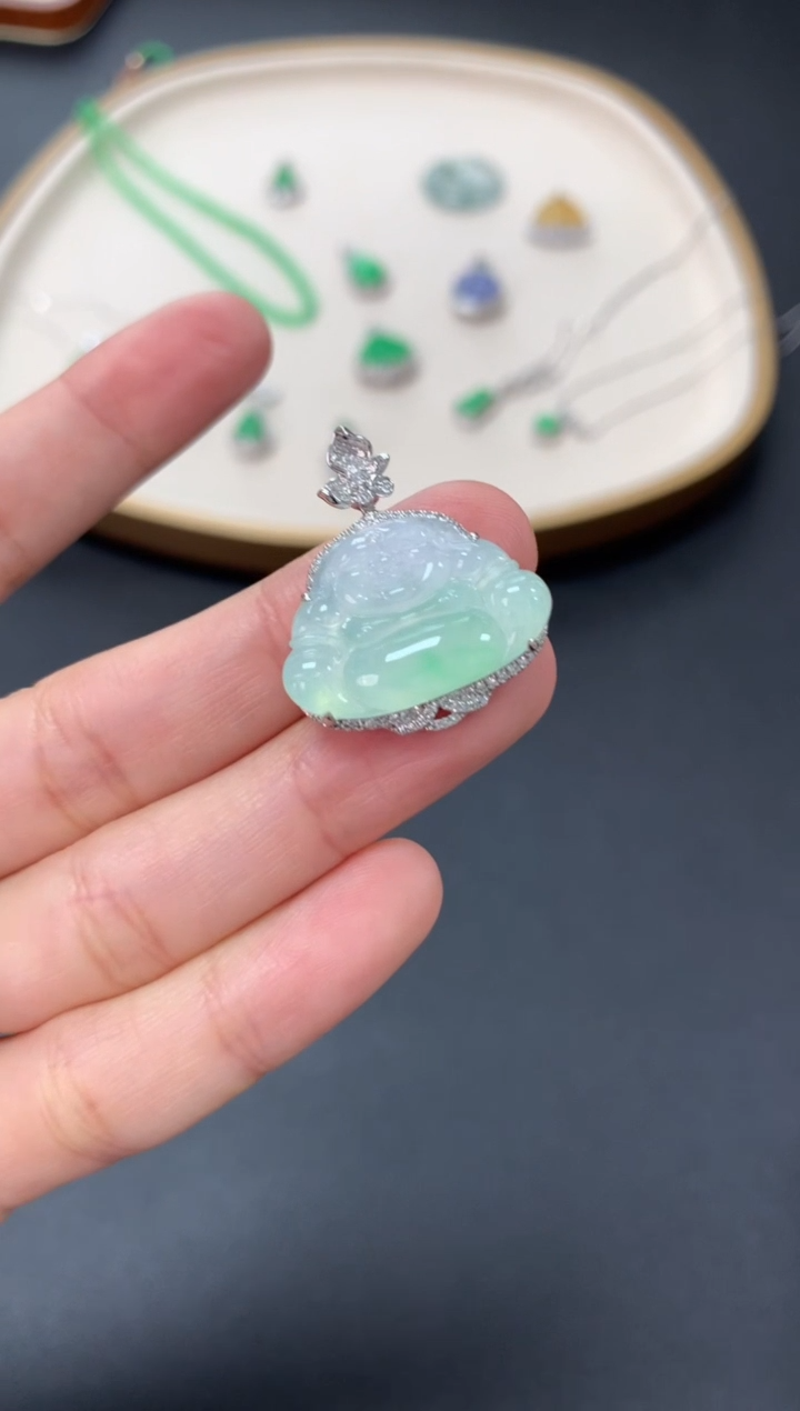 【闪购商品】翡翠吊坠(不含链)18K金镶嵌5500