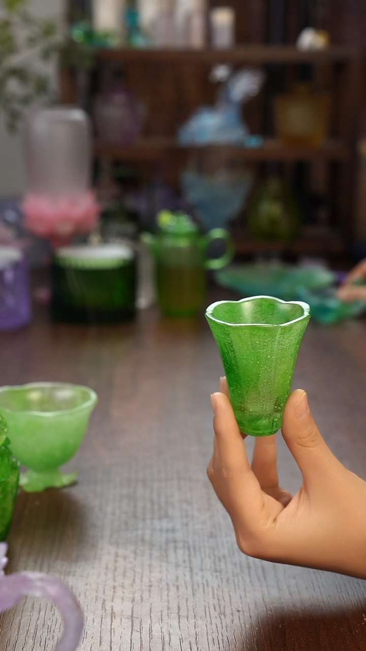 闪购粉彩绿闻香杯