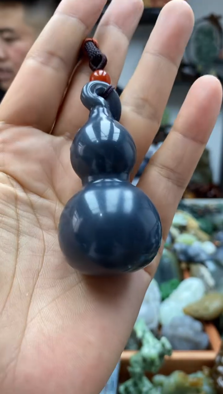 和田玉未镶嵌把件1