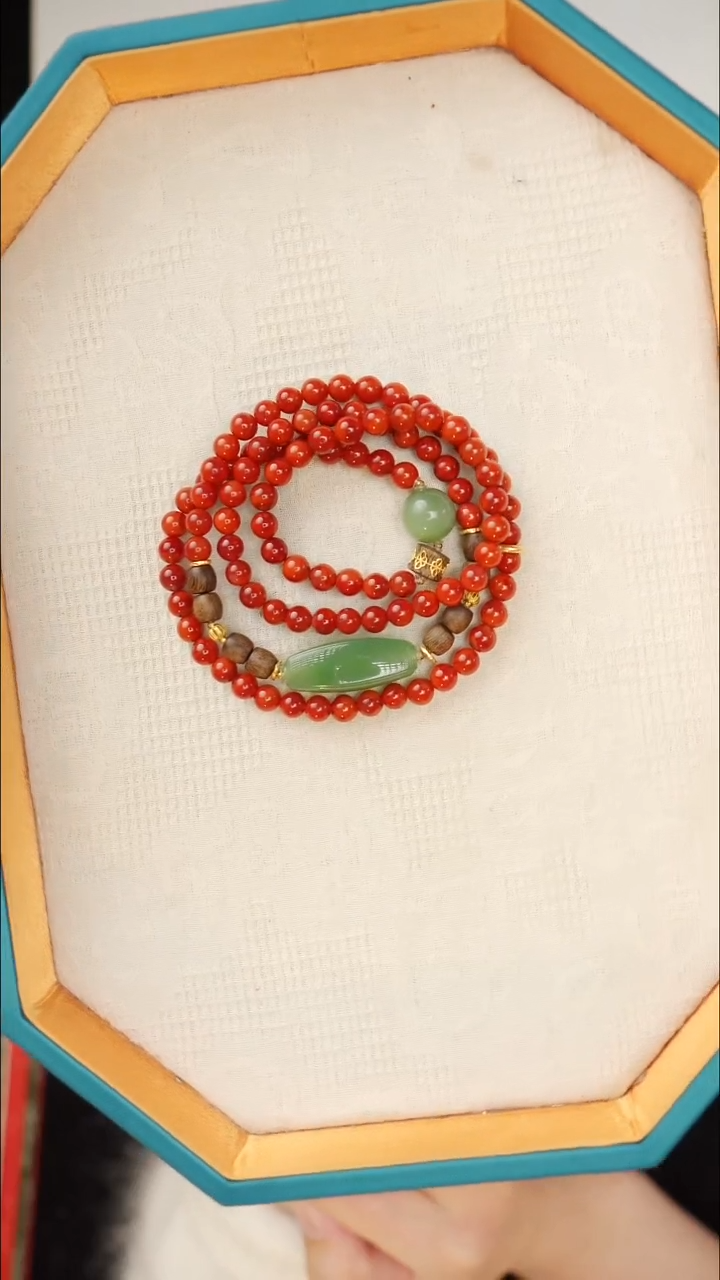 18K金镶嵌手串南红玛瑙若*?手串