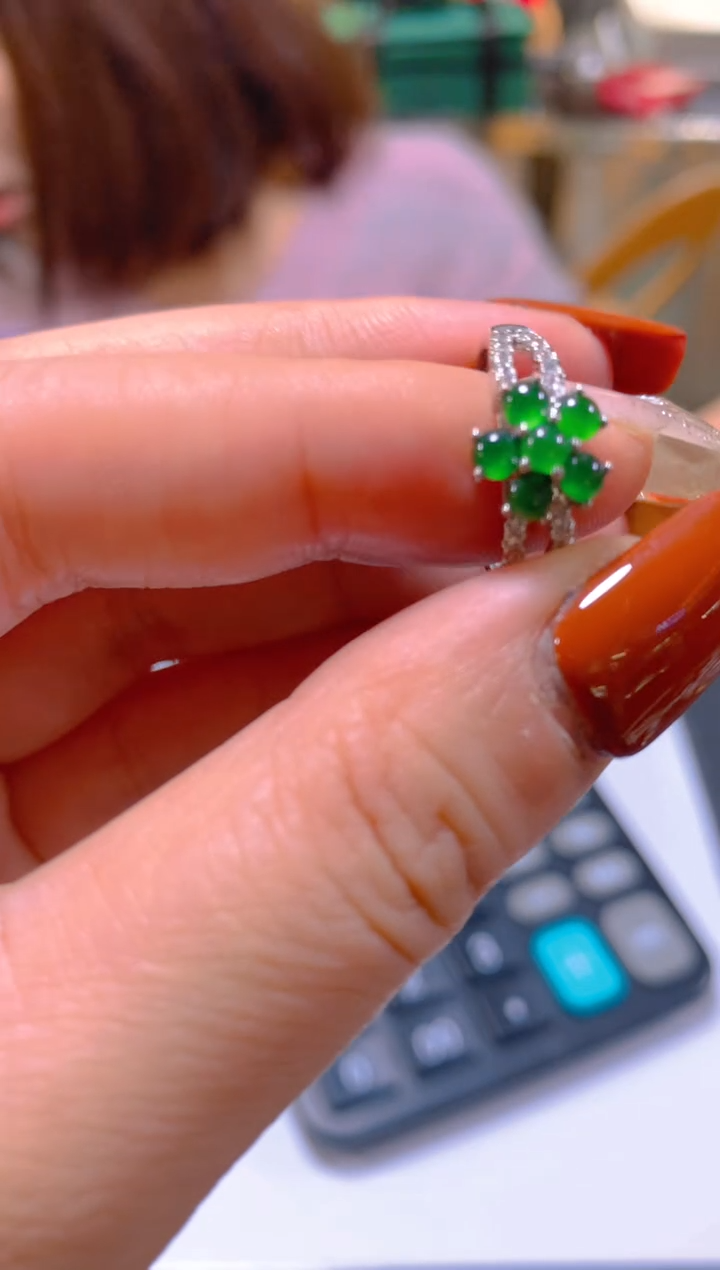 未镶嵌戒指翡翠多样性发一