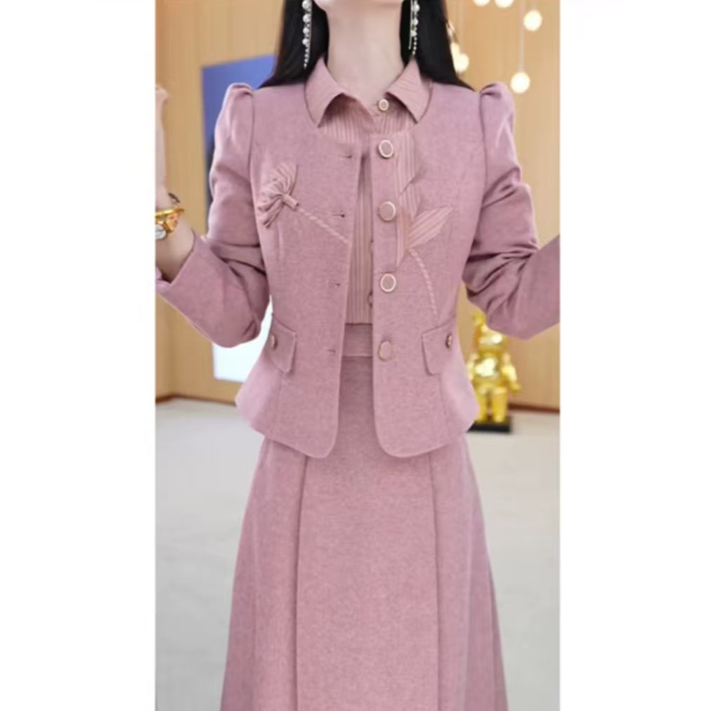 休闲风时尚套装裙子减龄显瘦精致风轻职风洋气长袖
