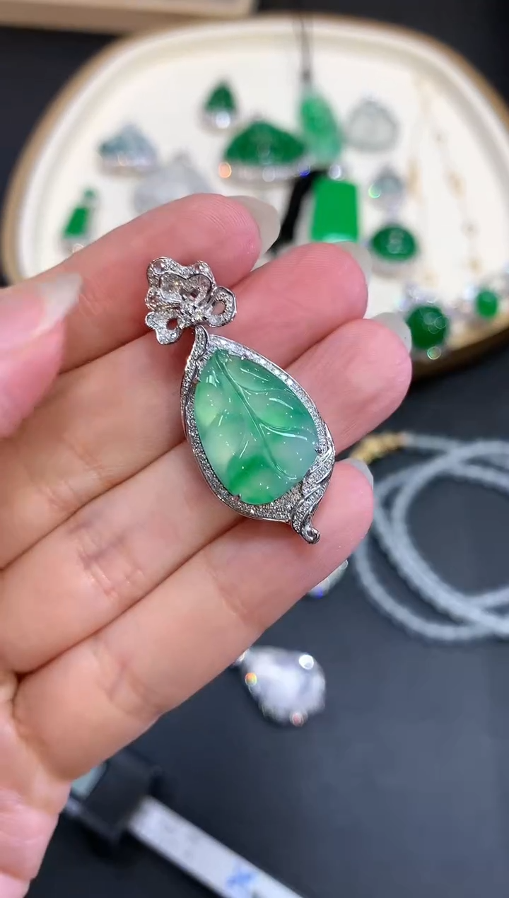 翡翠18K金镶嵌吊坠(不含链)S9|15000