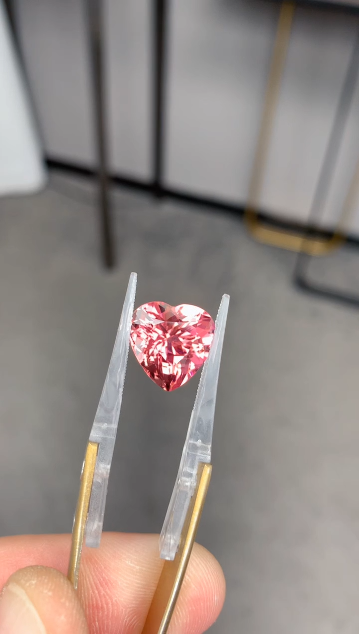 【闪购商品】碧玺裸石未镶嵌8ct粉碧玺