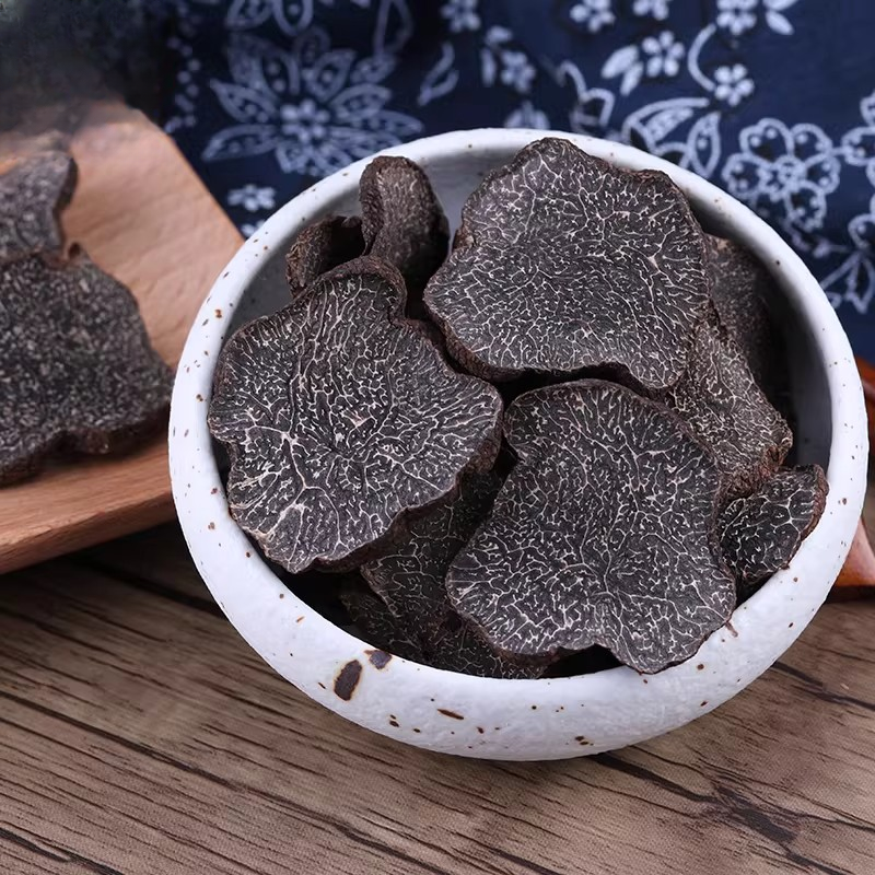 云南高黎贡山野生黑松露干片云南特产成熟菌块黑松露煲汤蒸鸡蛋