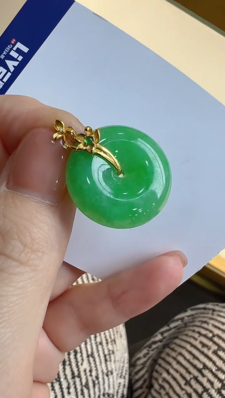 【闪购商品】翡翠吊坠(不含链)18K金镶嵌多样性发货拍一发一