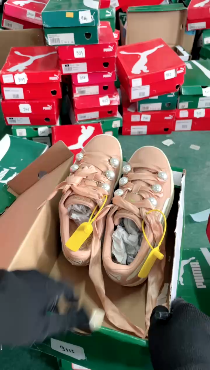 彪马时尚休闲运动鞋36M  J39