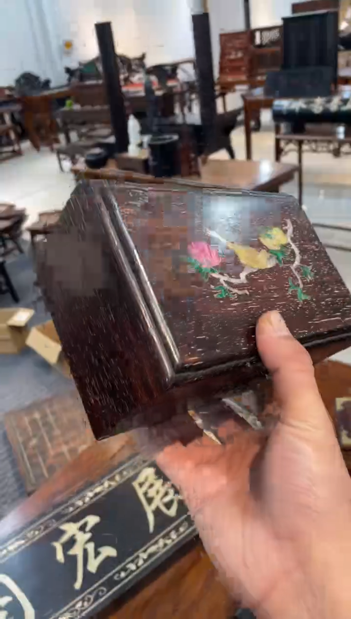 木紫檀彩贝侧翻盒