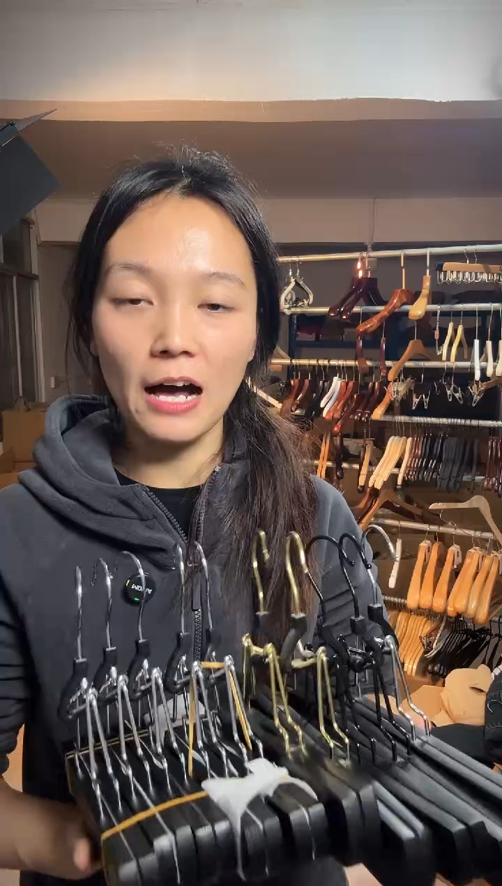 温****e黑色裙夹尾货20支装