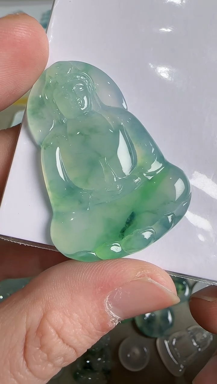 吊坠(不含链)未镶嵌翡翠.