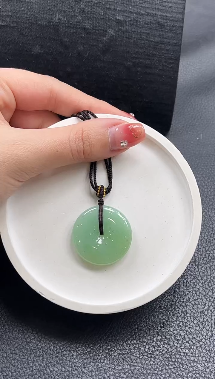 【闪购商品】翡翠颈饰未镶嵌平安扣