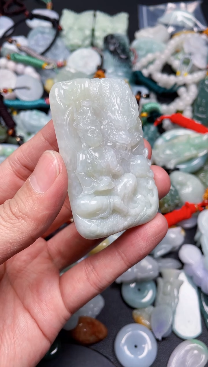 【闪购商品】翡翠颈饰未镶嵌天然翡翠a货