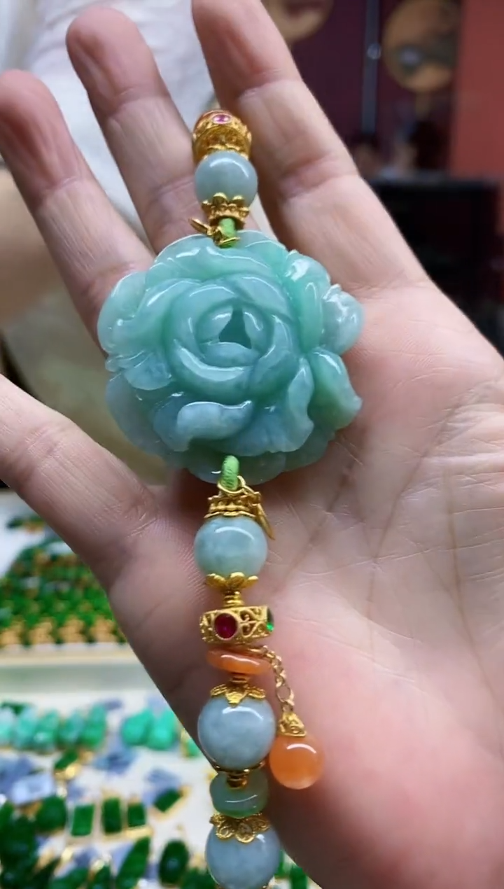 颈饰未镶嵌翡翠手牌