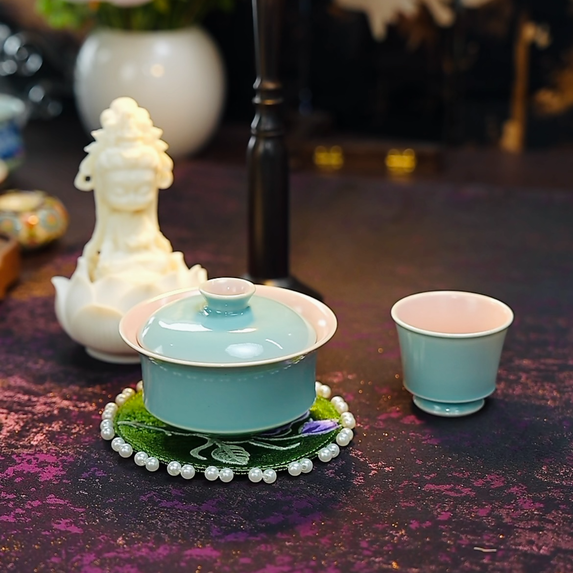 《梦乔茶器》雨香斋海盐色景德镇高温颜色釉粉色内绘马蹄盖碗主人杯