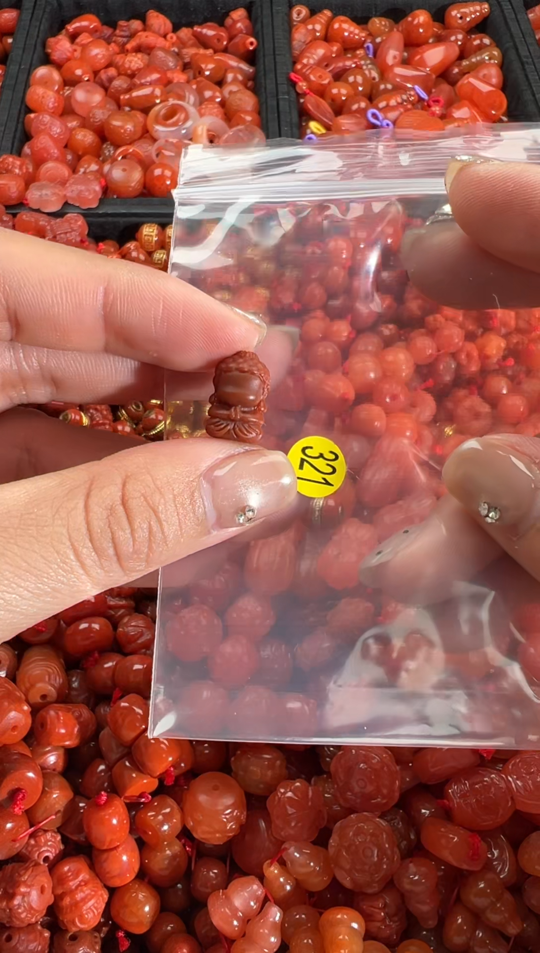 【闪购商品】南红玛瑙颈饰未镶嵌1