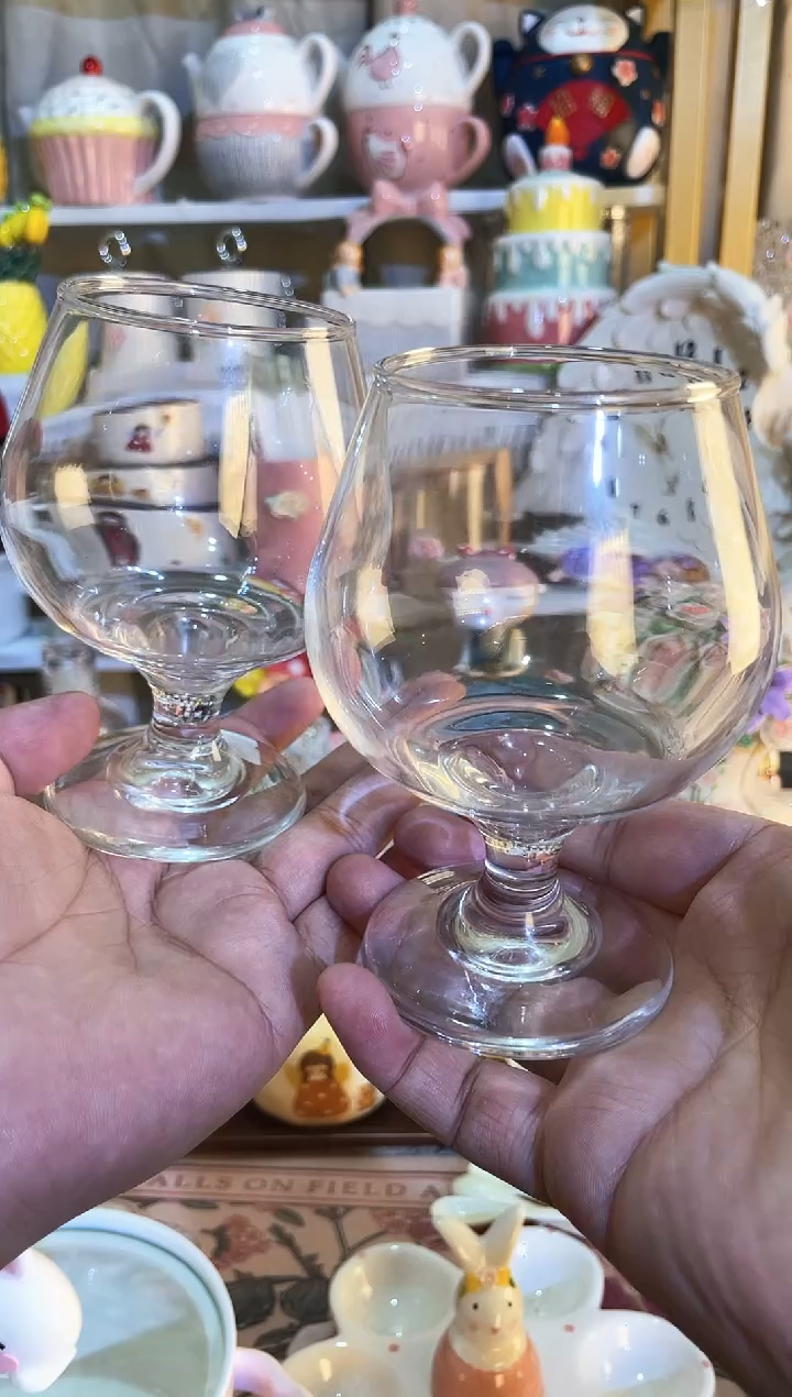 【闪购商品】瓷片 发货快，质量好，放心拍，  红酒杯一对