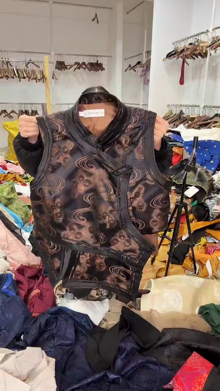 2XL码    125-135斤  马甲