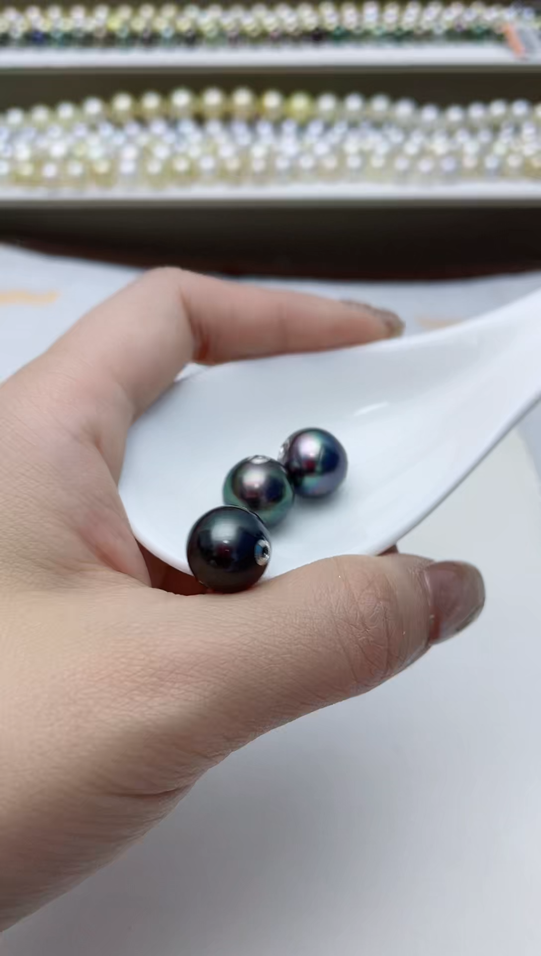 【闪购商品】海水珍珠颈饰18K金镶嵌A36商品多样性发其一