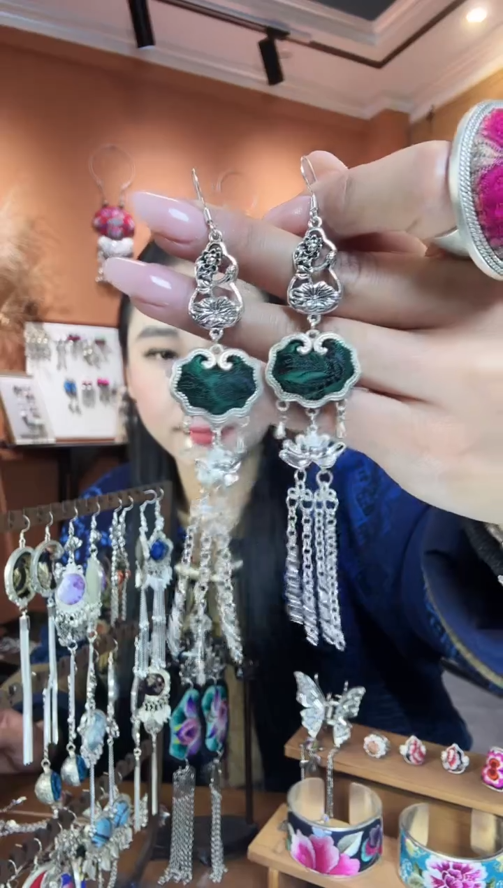 【闪购商品】刺绣纯手工耳环民族风