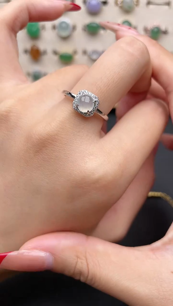 【闪购商品】翡翠戒指银S925镶嵌一物一证一礼盒