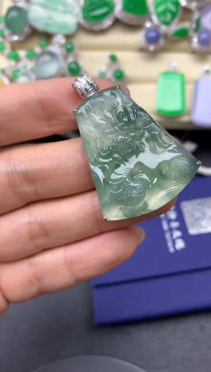 【闪购商品】翡翠颈饰18K金镶嵌539-中国好珍宝