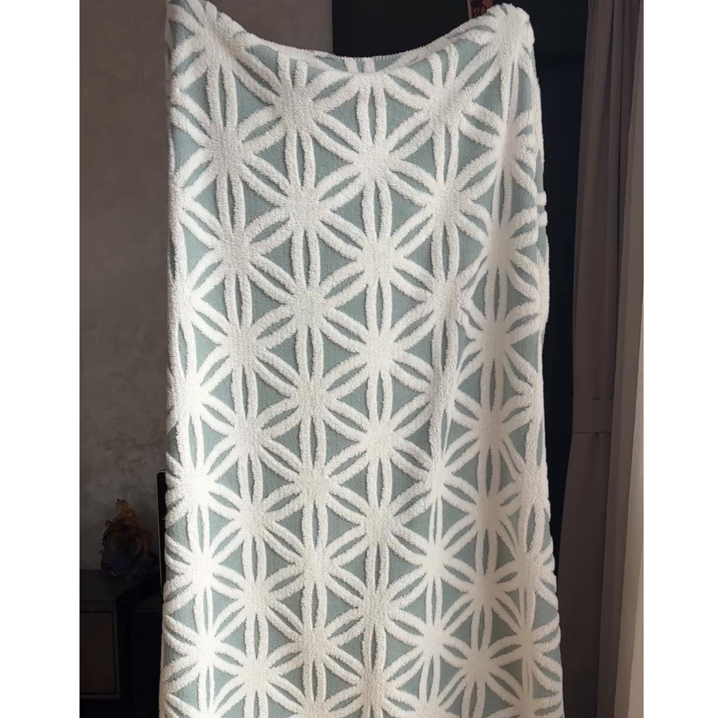 2025秋冬森系北极绒防静电牛奶绒复合毯沙发毯床单150cm*200cm