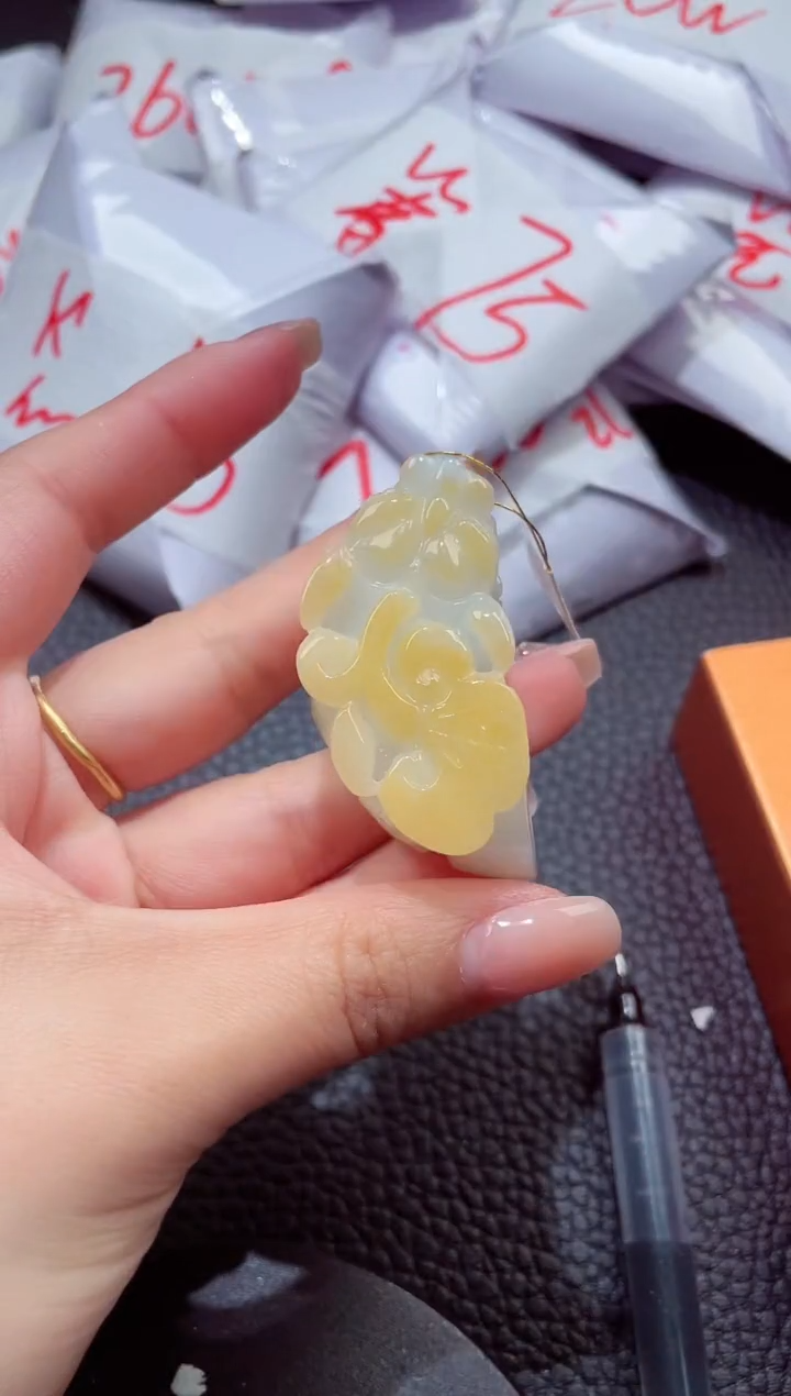 颈饰未镶嵌翡翠542